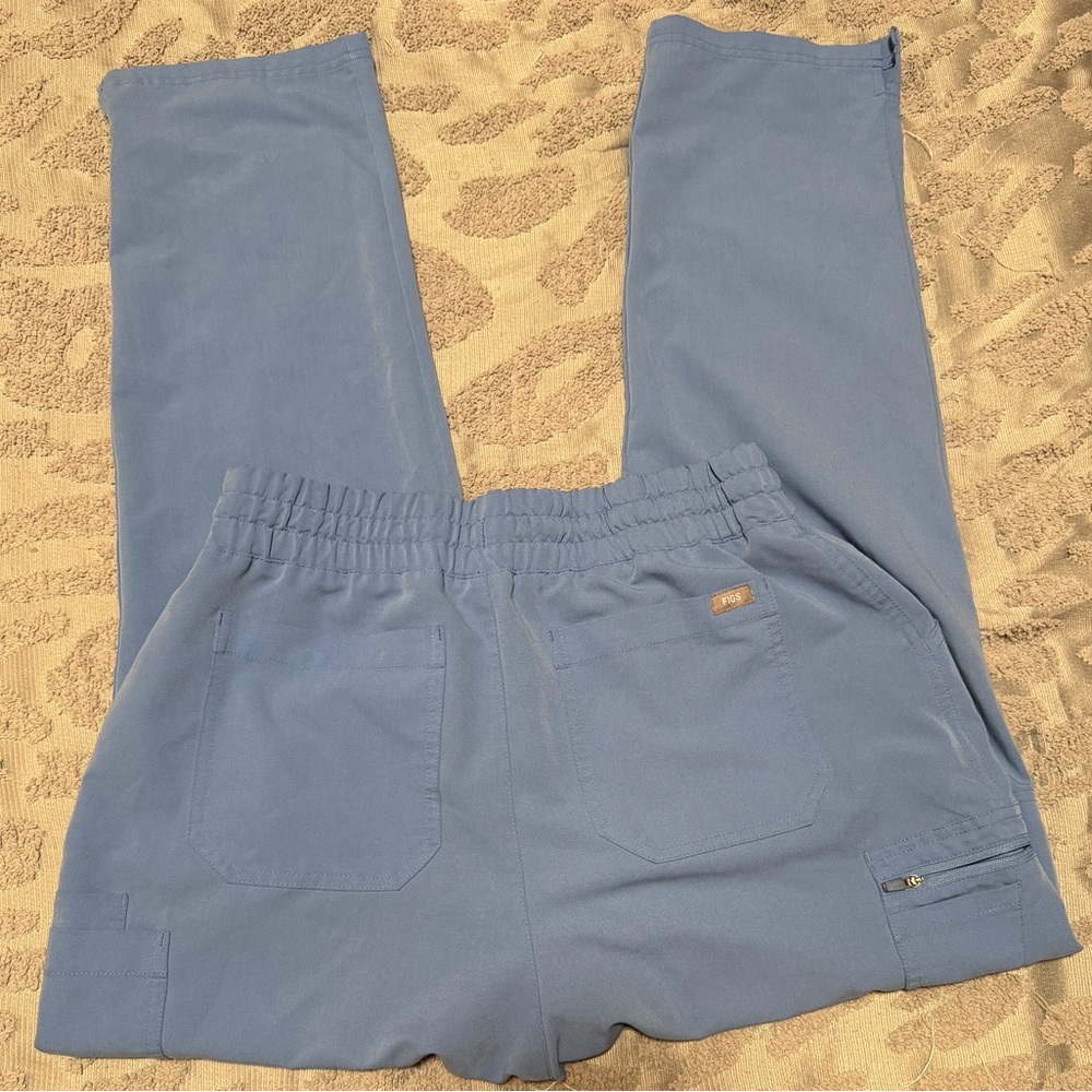 FIGS Ceil Blue Scrub Set Catarina Top & Yola High Waisted Pants Size Large - Picture 8 of 9